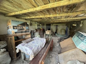Maison Esenitsa, région Varna 13