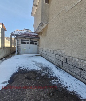 Casa m-t Kambanite, Sofia 4