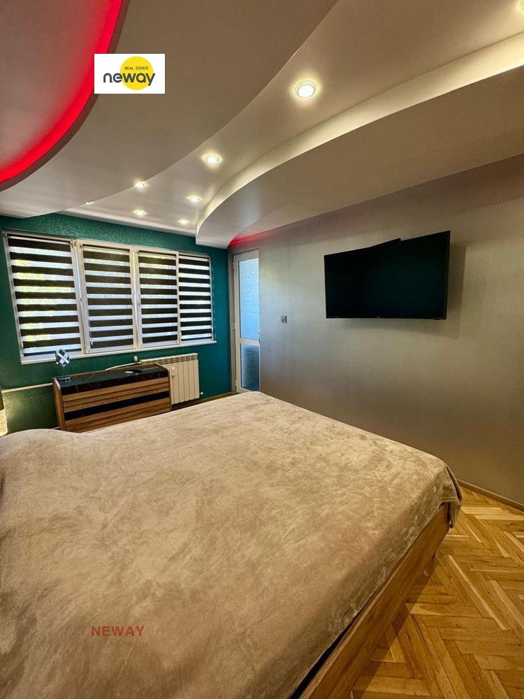 Продава  3-стаен град Плевен , Широк център , 95 кв.м | 29831144 - изображение [13]