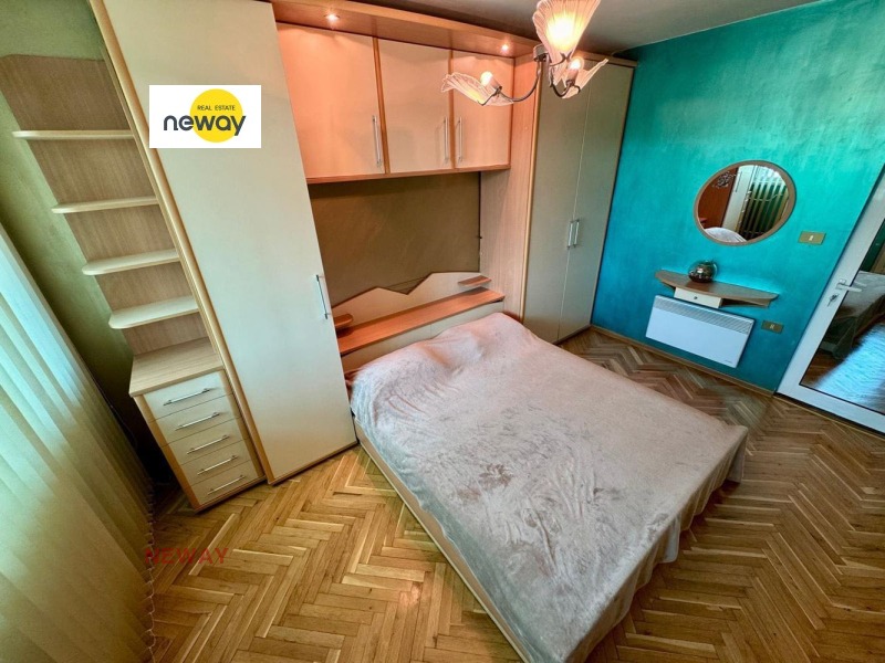 Продава  3-стаен град Плевен , Широк център , 95 кв.м | 29831144 - изображение [9]