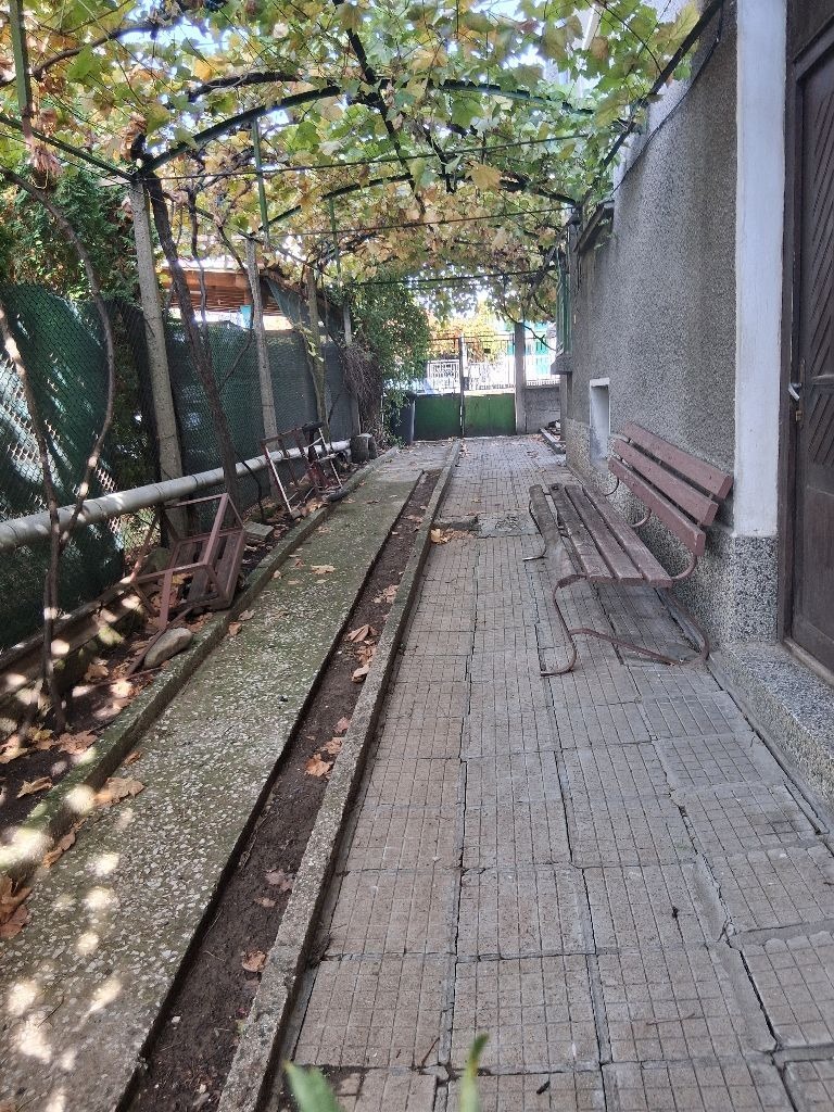 Продава КЪЩА, гр. Ловеч, Гозница, снимка 6 - Къщи - 56747959