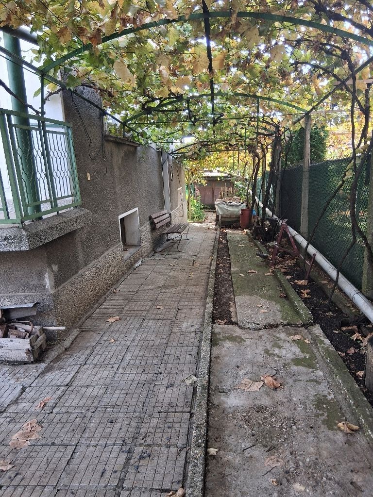 Продава КЪЩА, гр. Ловеч, Гозница, снимка 4 - Къщи - 56747959