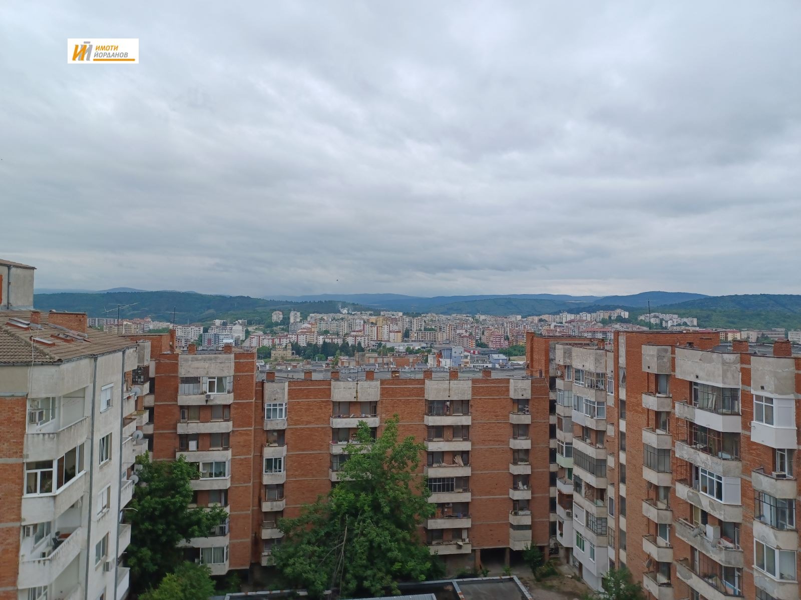 Продава 3-СТАЕН, гр. Велико Търново, Център, снимка 8 - Апартаменти - 54250144