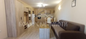 2 makuuhuonetta Akatsija, Veliko Tarnovo