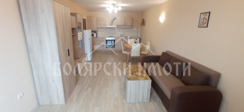 In vendita  2 camere da letto Veliko Tarnovo , Akatsiia , 106 mq | 53718680