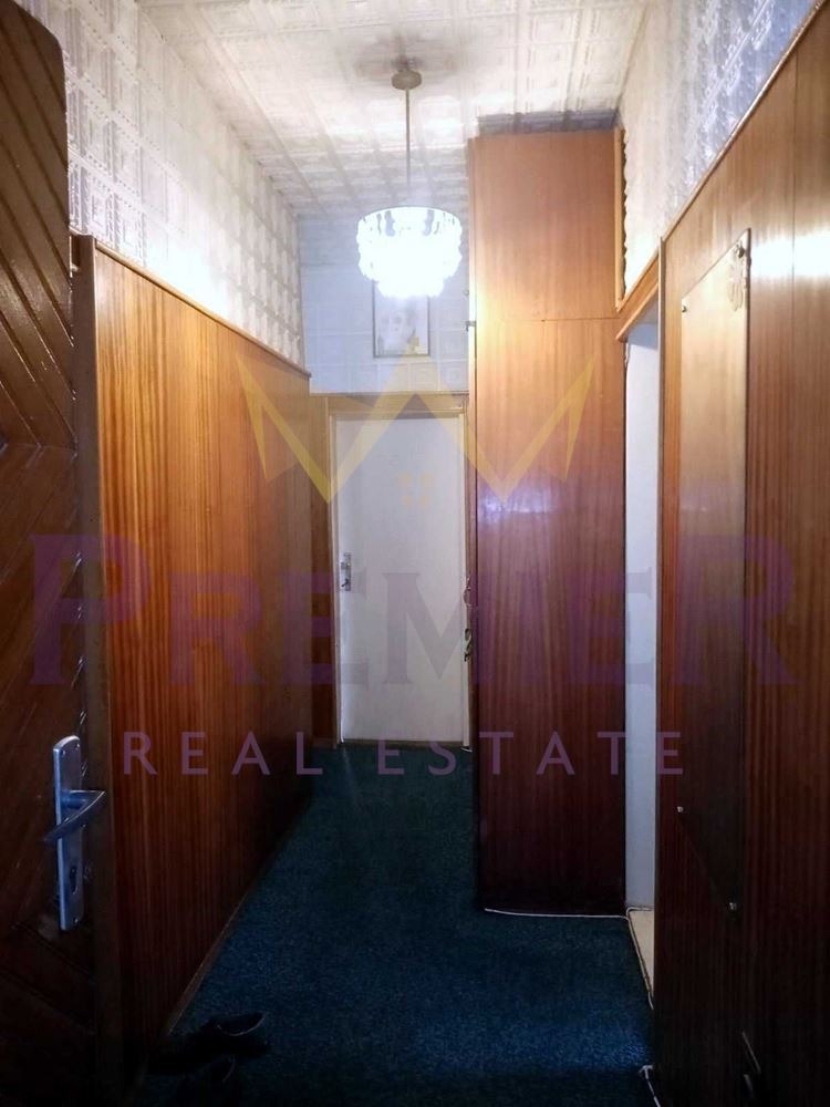 Продава 4-СТАЕН, гр. Пловдив, Прослав, снимка 3 - Апартаменти - 54462617