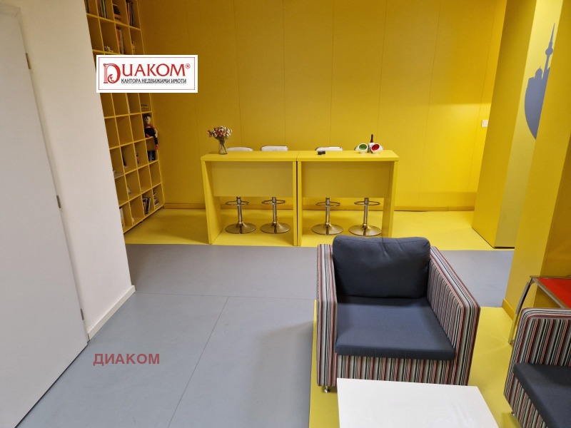 Продава ОФИС, гр. Бургас, Център, снимка 12 - Офиси - 52904582