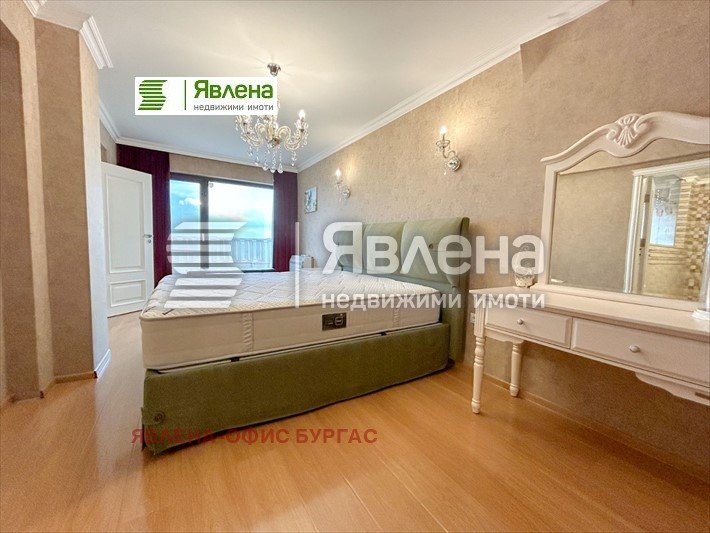 Продава КЪЩА, гр. Бургас, Сарафово, снимка 3 - Къщи - 46518494