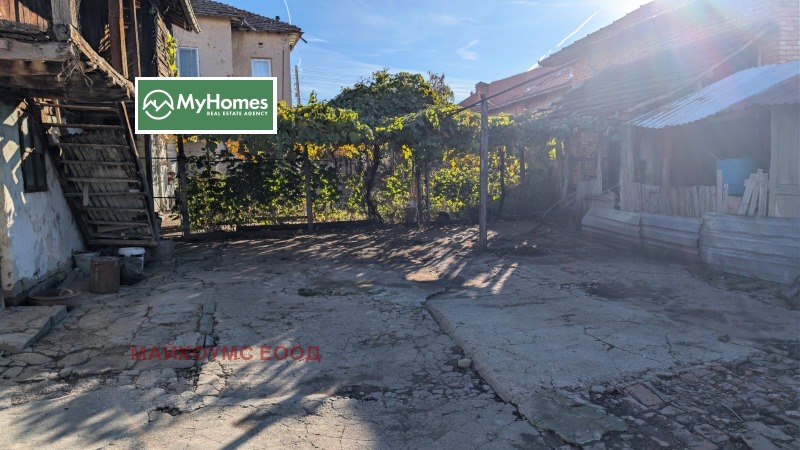 Продава КЪЩА, с. Торос, област Ловеч, снимка 4 - Къщи - 52454133