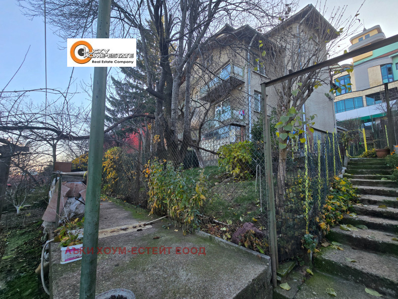 Продава КЪЩА, гр. София, м-т Гърдова глава