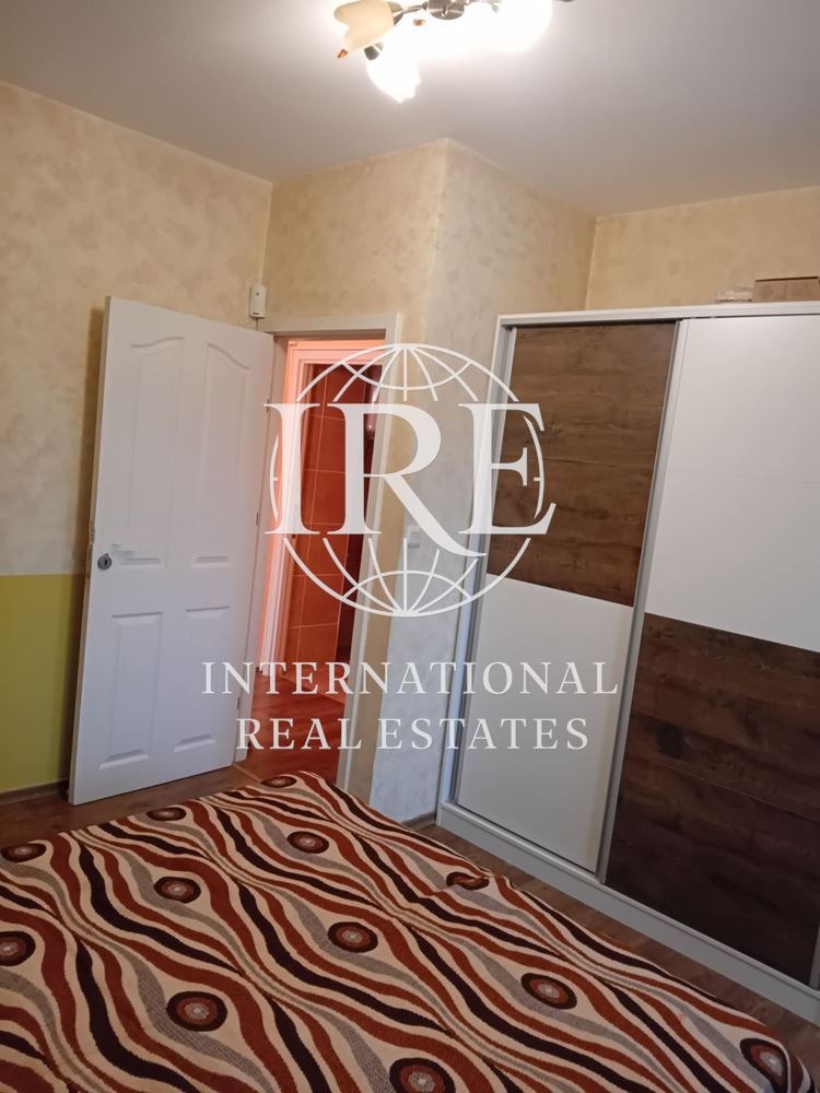 Продава КЪЩА, с. Славеево, област Добрич, снимка 2 - Къщи - 54064113