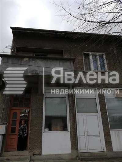 Продава КЪЩА, гр. Попово, област Търговище, снимка 2 - Къщи - 55730106