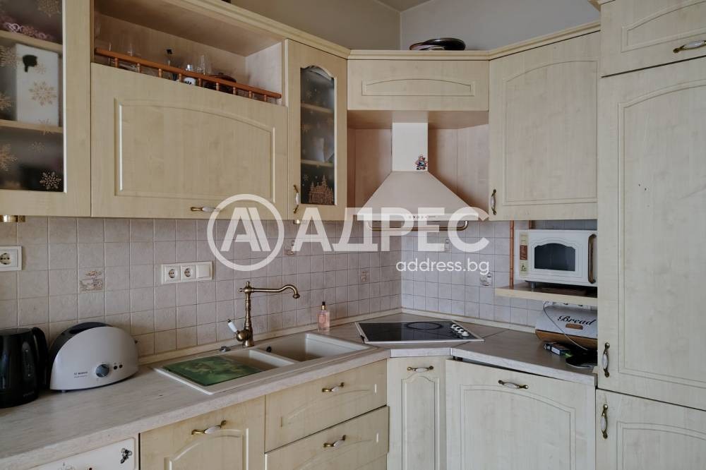 Продава 2-СТАЕН, гр. София, Център