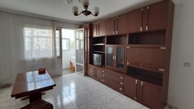 1 bedroom 5-ti polk, Shumen 1