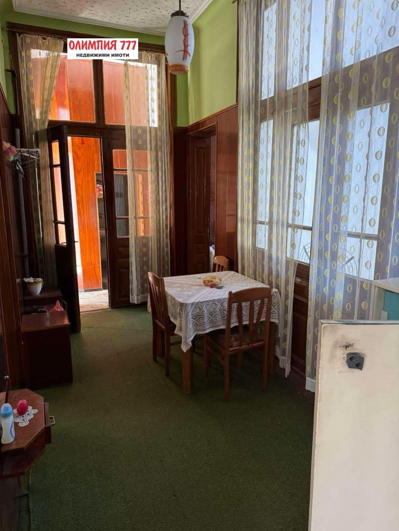 Продава  Етаж от къща град Плевен , Идеален център , 91 кв.м | 17332501 - изображение [7]