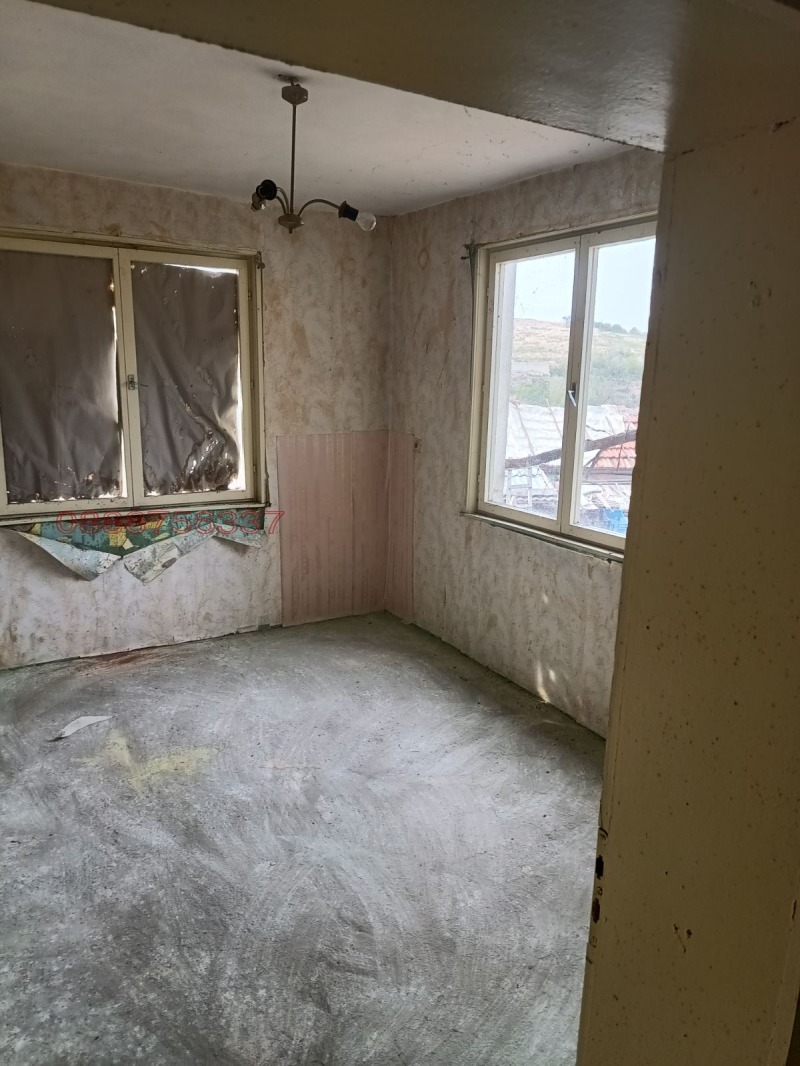 Продава КЪЩА, гр. Никопол, област Плевен, снимка 12 - Къщи - 52786260