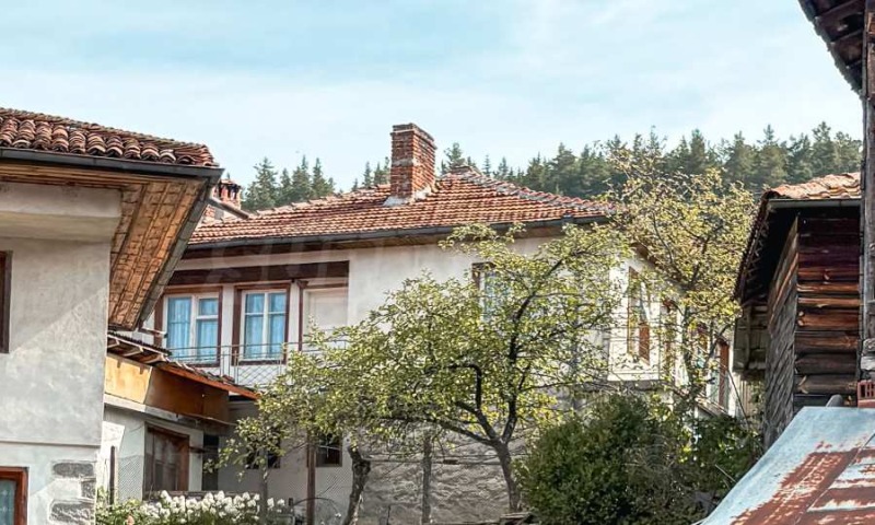 Продава КЪЩА, област София, гр. Копривщица • 70000 € • 43318438 — Holmes.bg