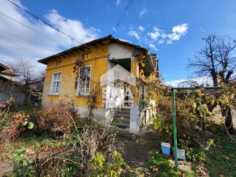 Продава КЪЩА, гр. Пирдоп, област София област, снимка 2 - Къщи - 53956301