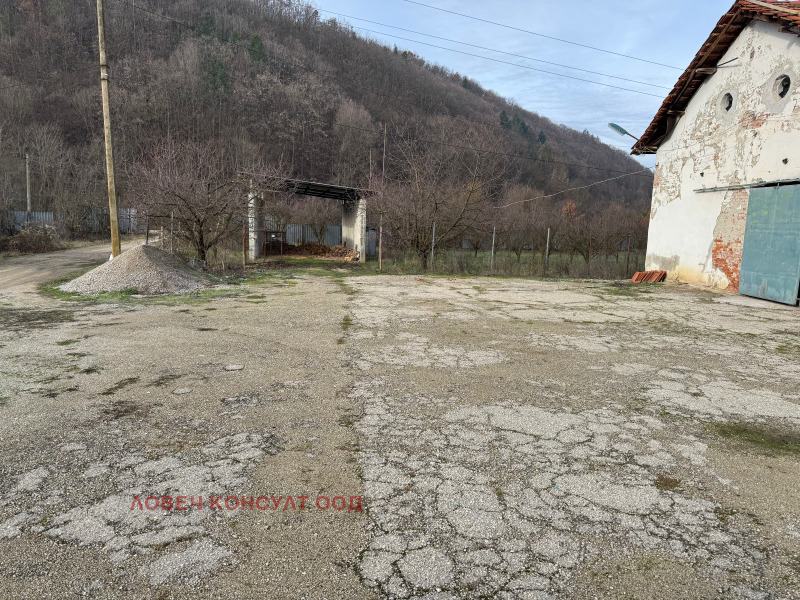 Продава ПРОМ. ПОМЕЩЕНИЕ, гр. Троян, област Ловеч, снимка 5 - Производствени сгради - 52731244