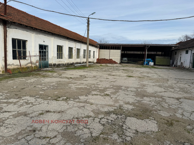 Продава ПРОМ. ПОМЕЩЕНИЕ, гр. Троян, област Ловеч