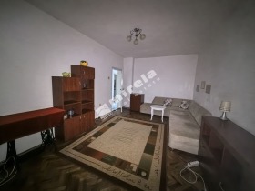 1 bedroom Tsentar, Yambol 1