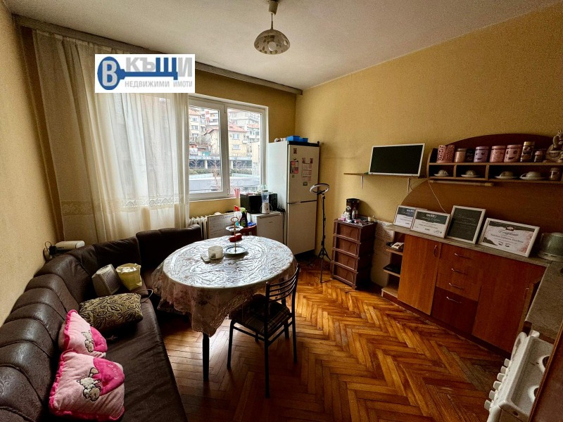 Продава  2-стаен град Велико Търново , Център , 70 кв.м | 90076982 - изображение [4]