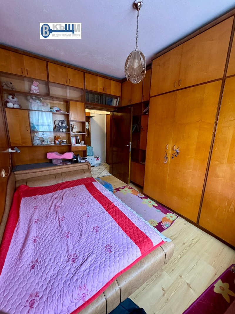 Продава  2-стаен град Велико Търново , Център , 70 кв.м | 90076982 - изображение [2]