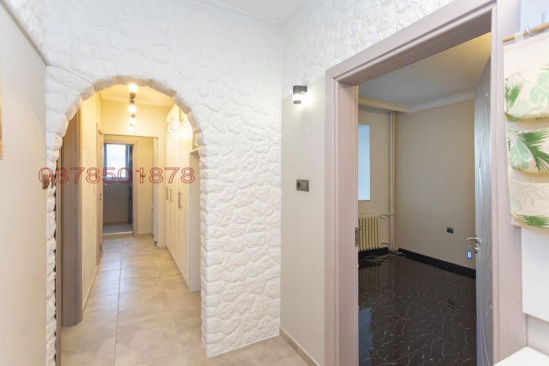 Продава 3-СТАЕН, гр. София, Стрелбище, снимка 2 - Апартаменти - 52685097