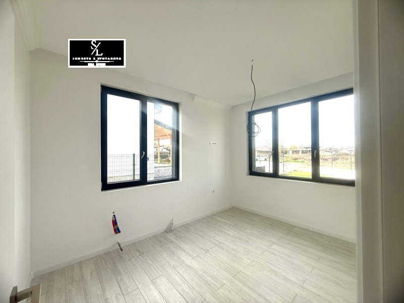 Продава КЪЩА, с. Радиново, област Пловдив, снимка 10 - Къщи - 53202844