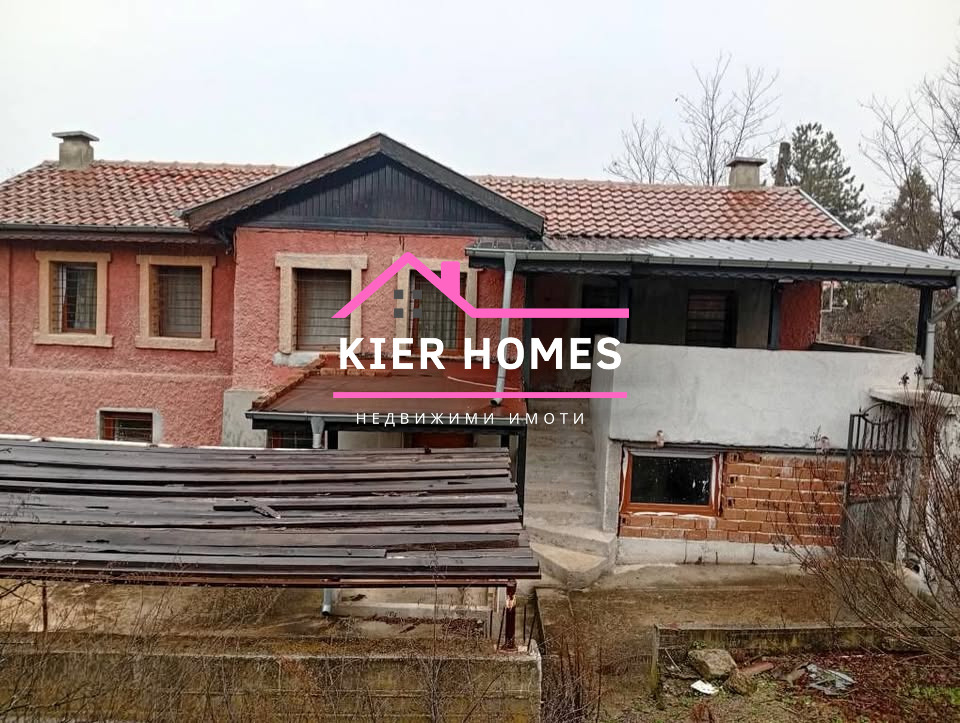 Продава КЪЩА, с. Динево, област Хасково