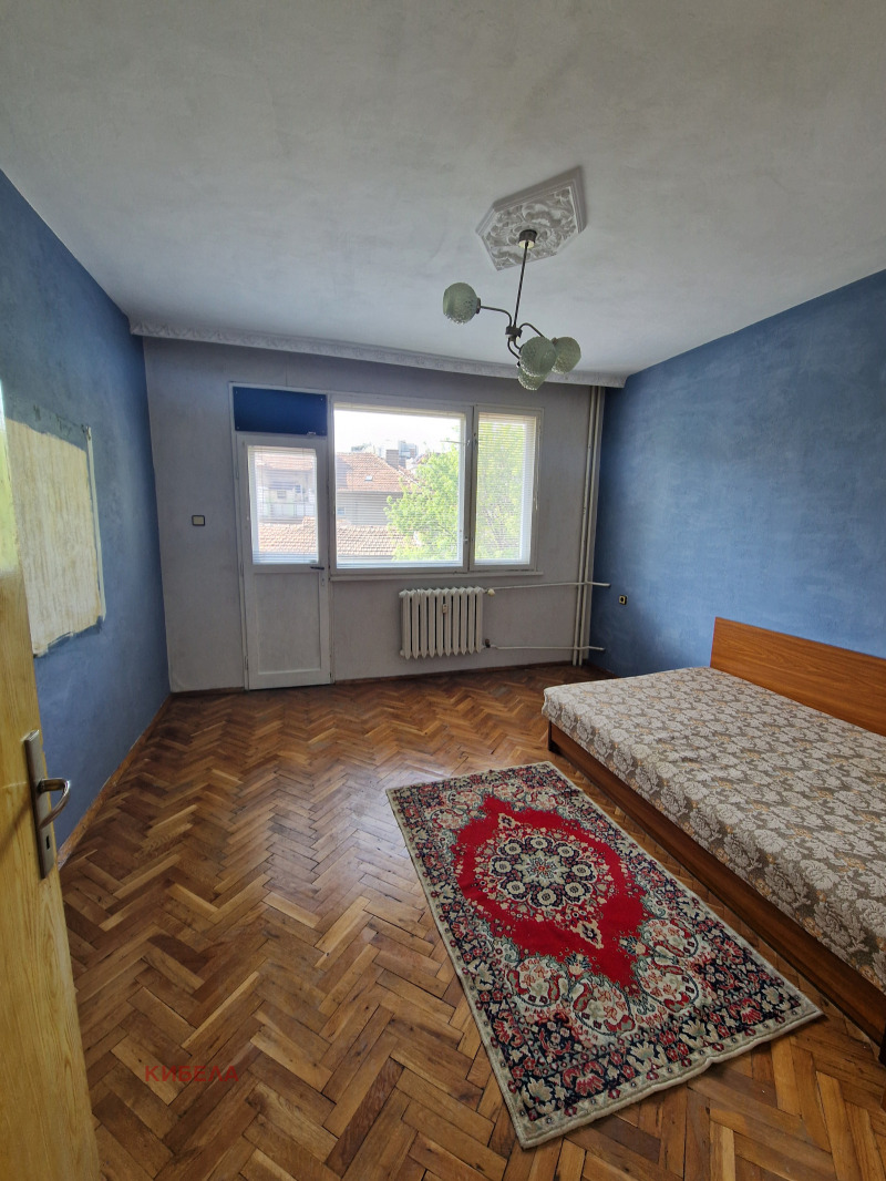 Продава  3-стаен град Плевен , Идеален център , 102 кв.м | 61219668 - изображение [2]