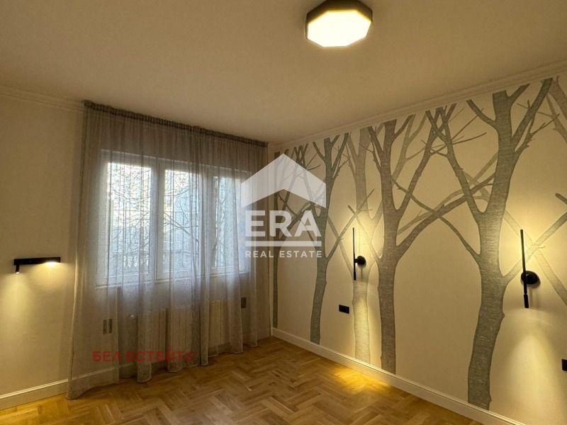 Продава 4-СТАЕН, гр. София, Оборище, снимка 9 - Апартаменти - 56225602