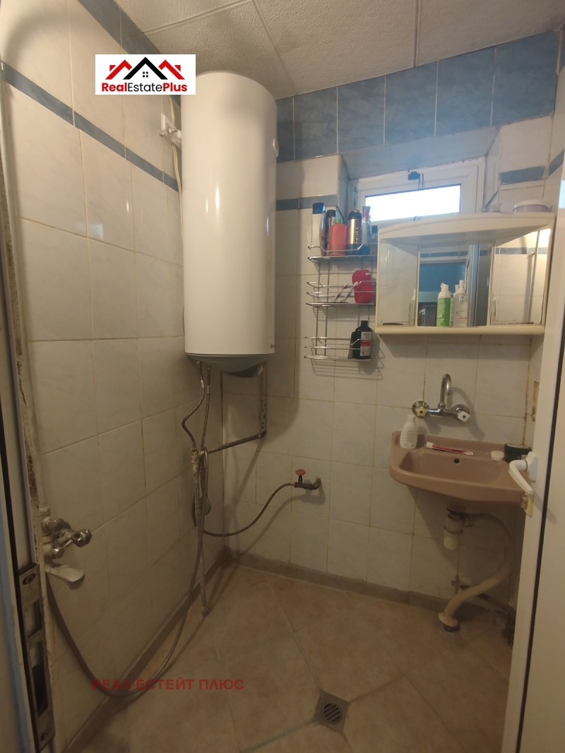 Till salu  Hus region Pleven , Grivica , 144 kvm | 24830404 - bild [15]
