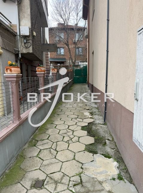 Продава КЪЩА, гр. Асеновград, област Пловдив, снимка 2 - Къщи - 52934535