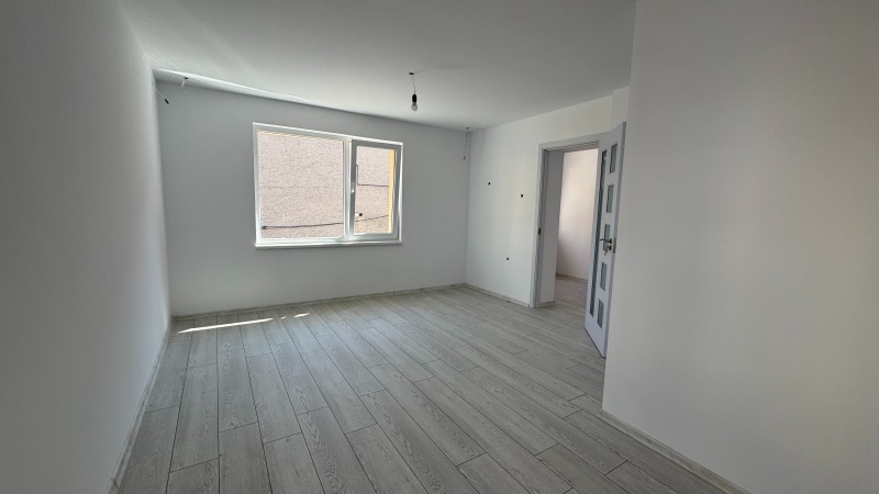 Продава ЕТАЖ ОТ КЪЩА в град Добрич, Христо Ботев - 94 кв.м / 117 597 € » 229 999.74 лв., БАЛИК ЕСТЕЙТ