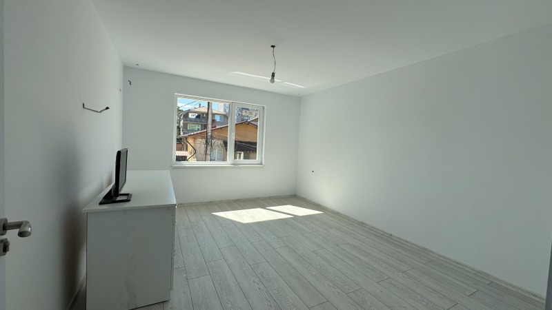 Продава  Етаж от къща град Добрич , Христо Ботев , 94 кв.м | 81246277 - изображение [6]