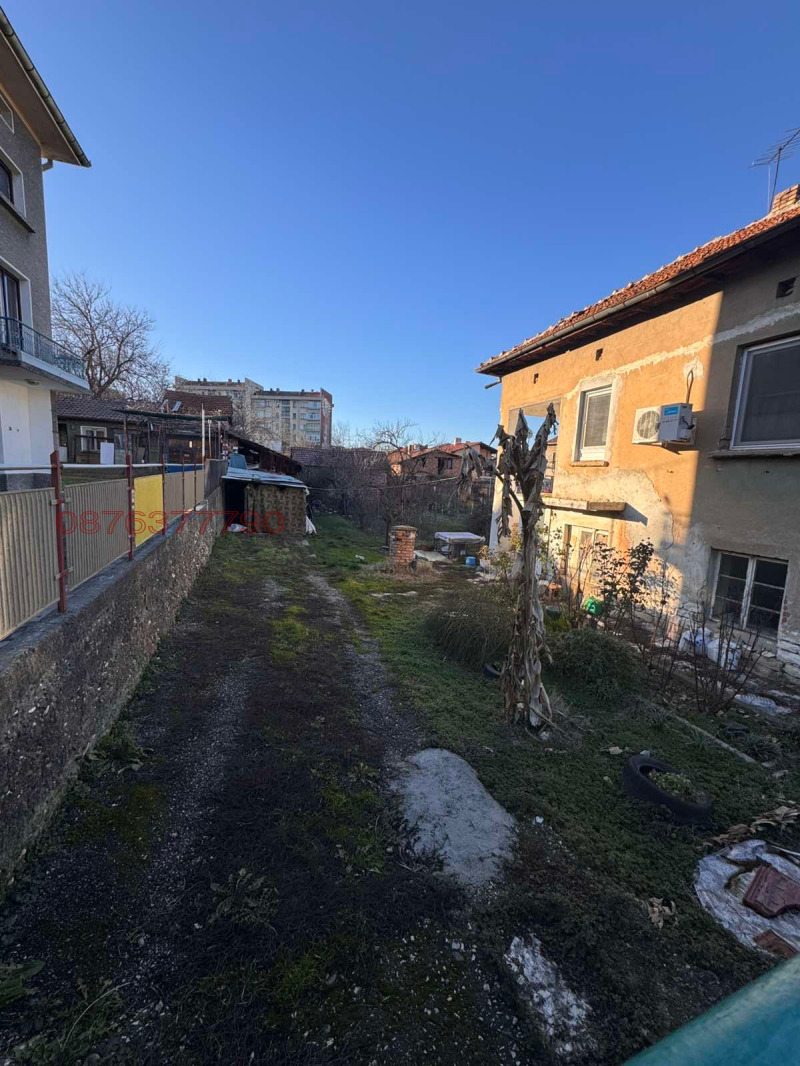 Продава КЪЩА, гр. Луковит, област Ловеч, снимка 3 - Къщи - 52785911