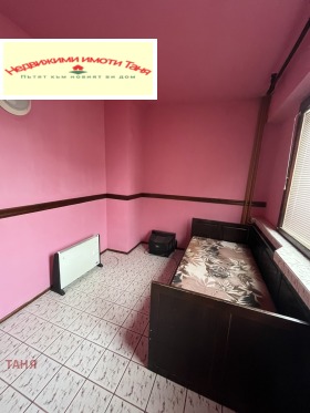 1 dormitorio Teva, Pernik 6