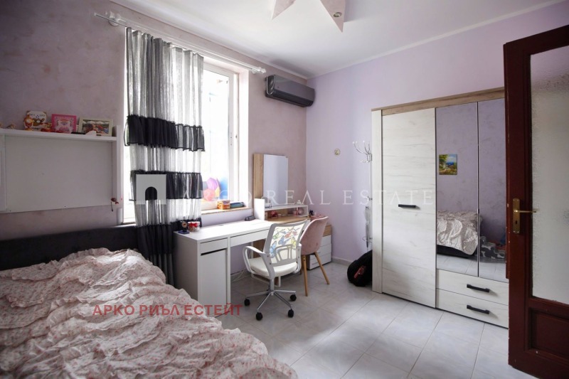 De vânzare  1 dormitor Sofia , Țentâr , 74 mp | 43946447 - imagine [6]