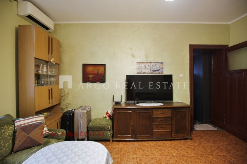 De vânzare  1 dormitor Sofia , Țentâr , 74 mp | 43946447 - imagine [10]