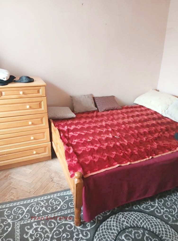 Продава КЪЩА, област Русе, с. Червена вода • 77990 € / 152535.18 лв. • 46269070 1