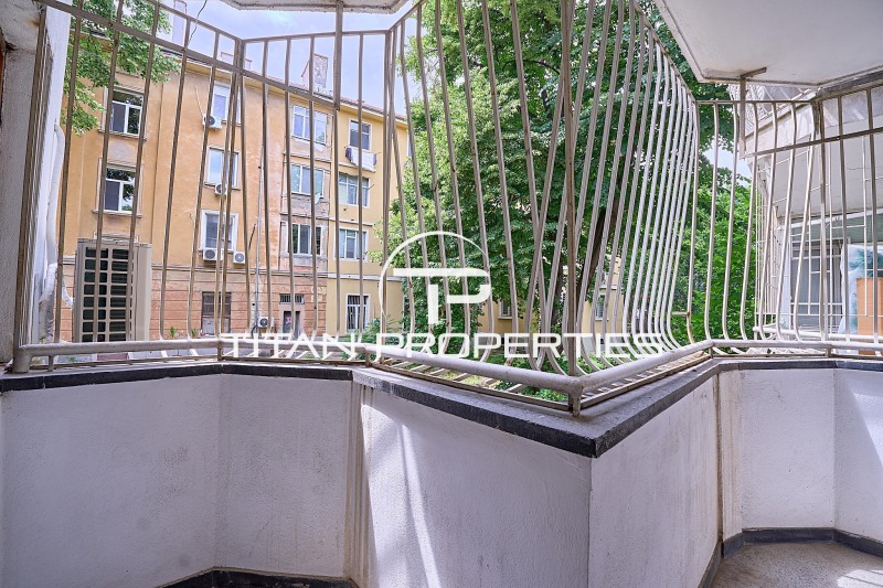 En venta  2 dormitorios Plovdiv , Tsentar , 109 metros cuadrados | 64248201 - imagen [14]