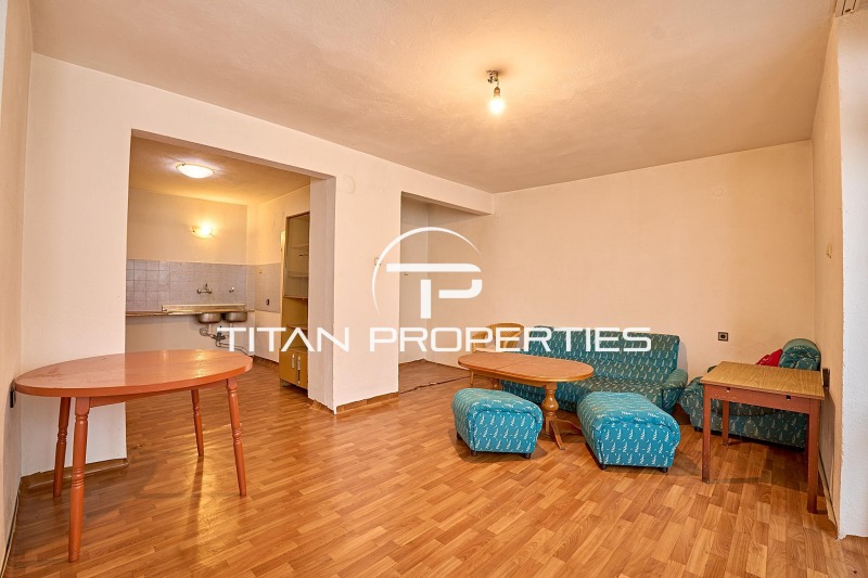 En venta  2 dormitorios Plovdiv , Tsentar , 109 metros cuadrados | 64248201