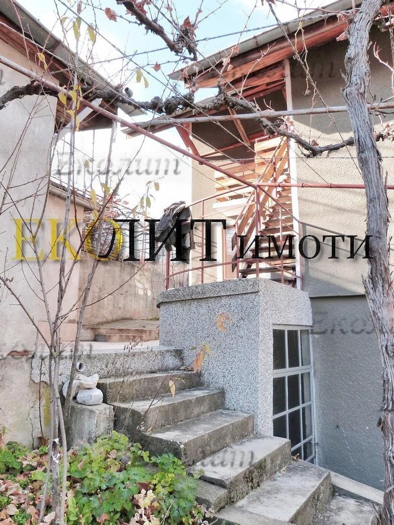 Продава КЪЩА, с. Горановци, област Кюстендил, снимка 2 - Къщи - 37876502