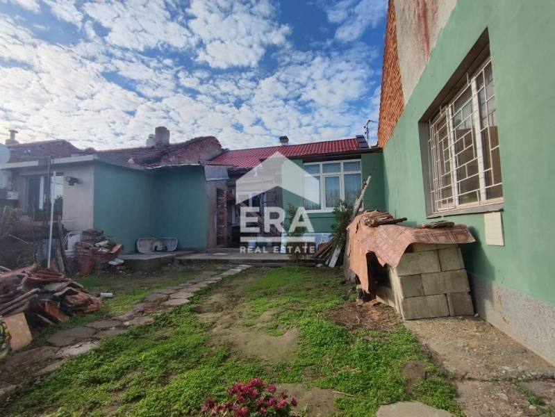 Продава КЪЩА, гр. Силистра, Изток