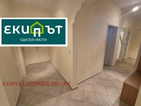 3 makuuhuonetta Troševo, Varna 15
