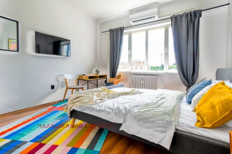 Продава  3-стаен град София , Център , 77 кв.м | 44487373