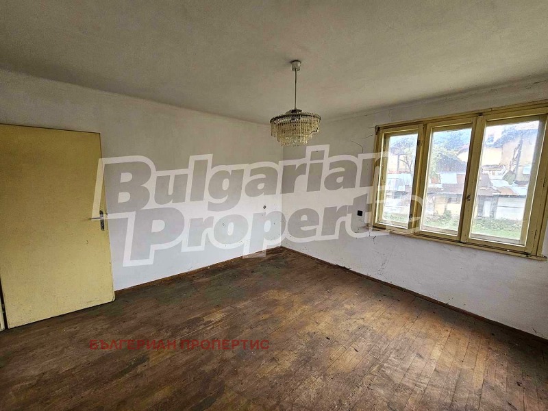 Продава КЪЩА, с. Говедарци, област София област, снимка 12 - Къщи - 52144282