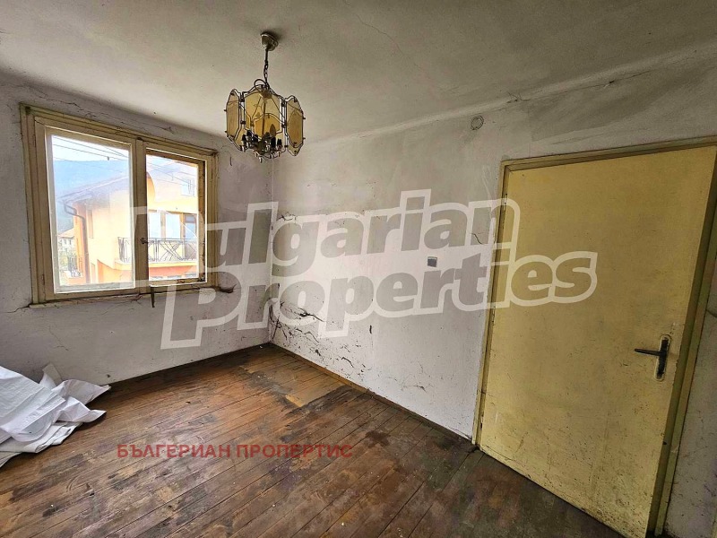 Продава КЪЩА, с. Говедарци, област София област, снимка 16 - Къщи - 52144282