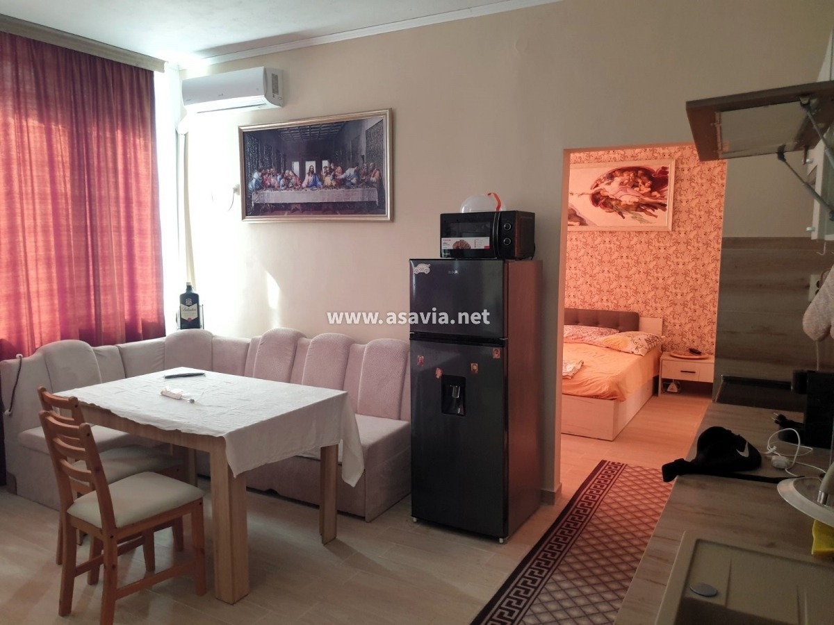 Продава МНОГОСТАЕН, гр. Ловеч, Широк център, снимка 2 - Апартаменти - 53738403